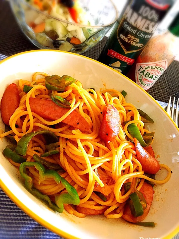 ひろすけさんの料理 なに食べるか困ったときのお手軽ナポリタン～♪|Tina Tomoko😋さん