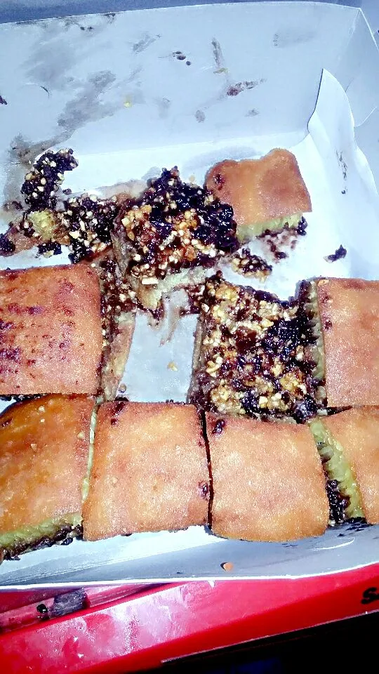 martabak coklat kacang😘😄😄😊|emiliaさん