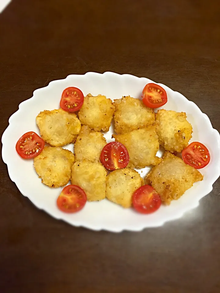 プチトマトとチーズの包み揚げ🍅🍴|りょこさん