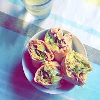 #lunch - avocado, tuna and cheese wraps & lemon water ♡|Mélissaさん