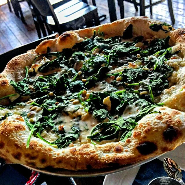 Last night #Dinner with my Daughter Spinach & Mushroom Alfredo #Pizza #Vegetable #Main dish 😊|Alisha GodsglamGirl Matthewsさん