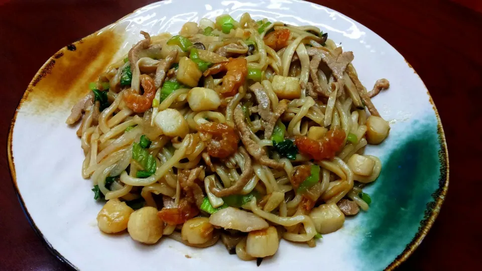 什锦炒面。。。fried noodle with bay scallops|steven z.y.さん