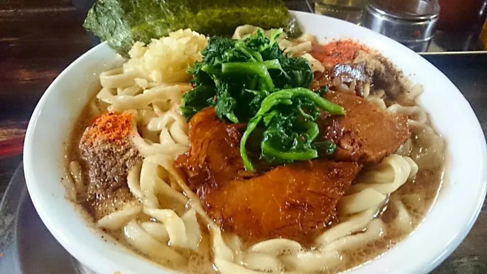 ラーメン ヤスオ の 太麺ラうどん(300g) +ショウガ+アブラ少なめ ＠南新宿、代々木|大脇さん