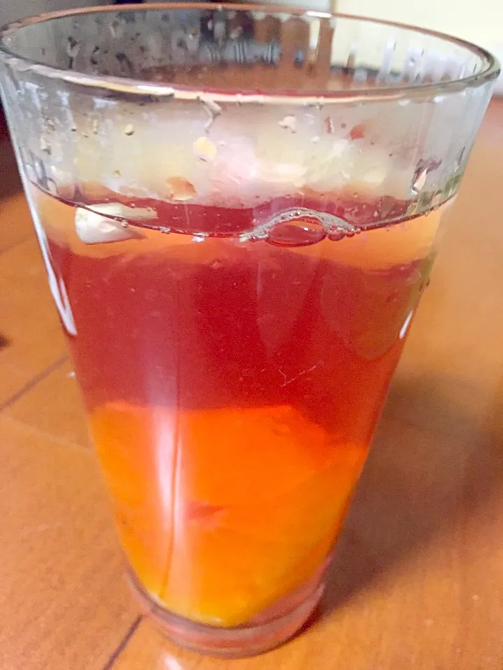 Chilled rose hip and hibiscus water with grapefruit and oranges|Mary Annさん