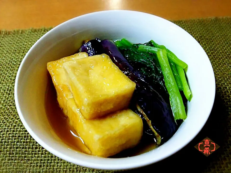 ゆんゆんゅんさんの高野豆腐の揚げ煮です。もっちり♪したお豆腐に、あんが程よく絡んで。食感も楽しい１品です☆|真希さん