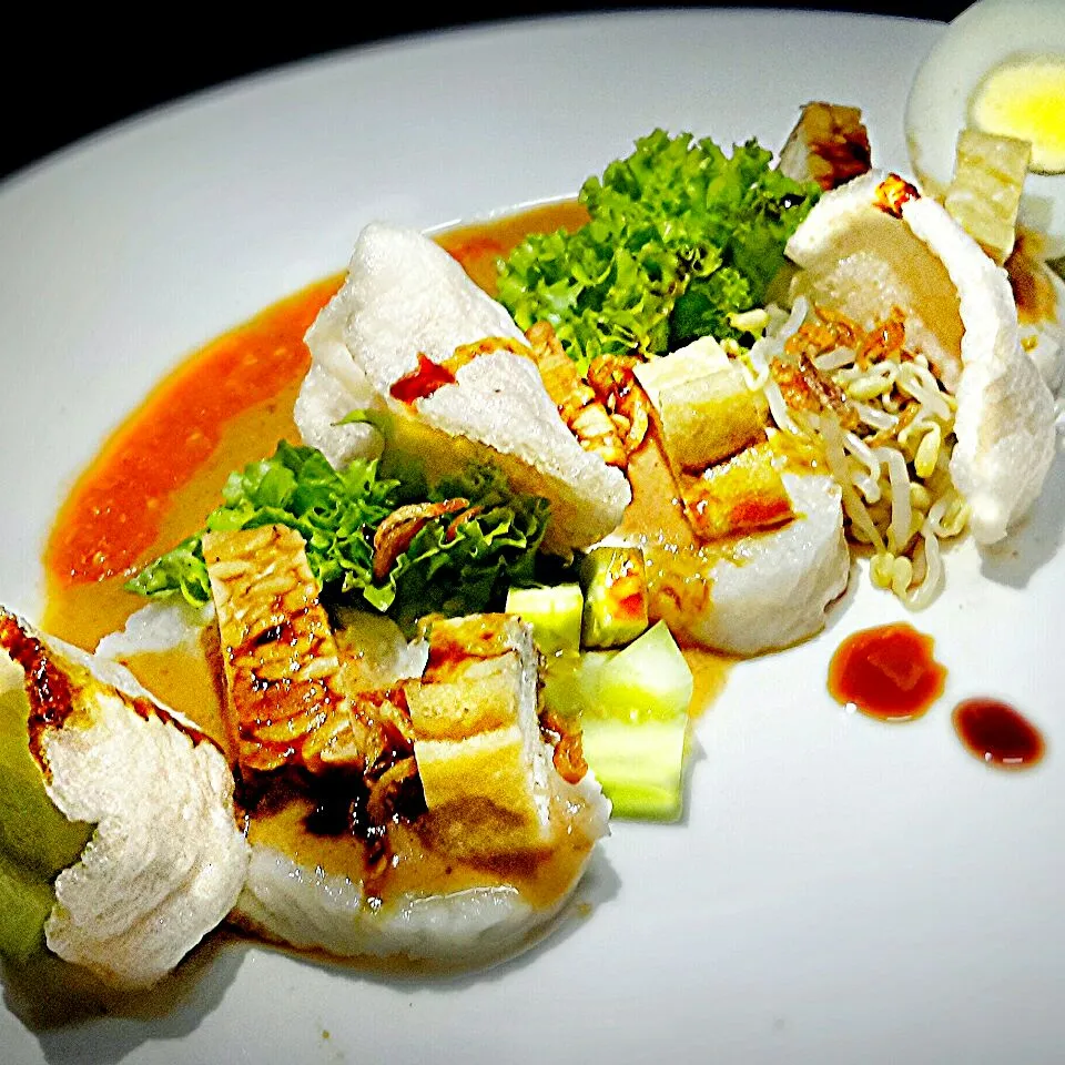 Indonesian dish: Gado Gado|Stephen Lomantowさん