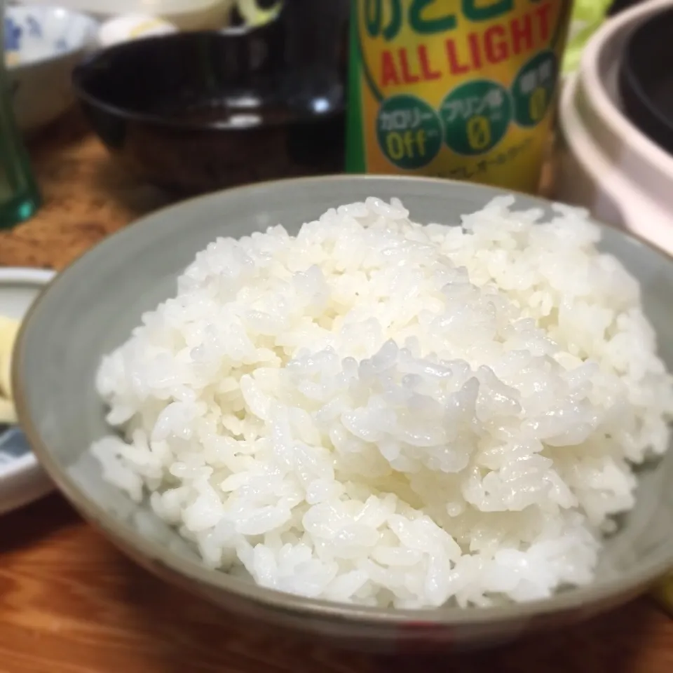 Snapdishの料理写真:今年の新米、高知産「南国そだち」🍚|にょんにいさん