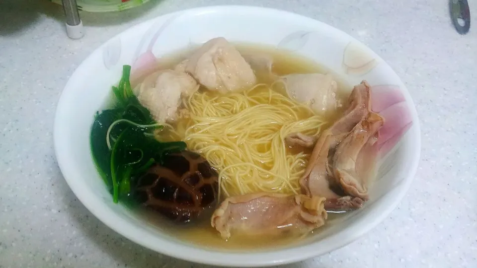 猪肚鸡汤面。。。noodle soup with chicken and pork tripe|steven z.y.さん