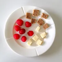 Healthy baby meal with danish rye bread|Line Kim Reher-Langbergさん