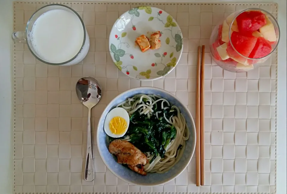 Breakfast: noodle with boiled egg and fried chicken, fermented bean curd, fruit cup, milk.|Liciaさん