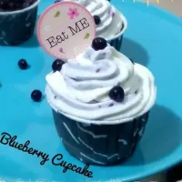 Snapdishの料理写真:Blueberry cupcake|PearLittleBakeryさん