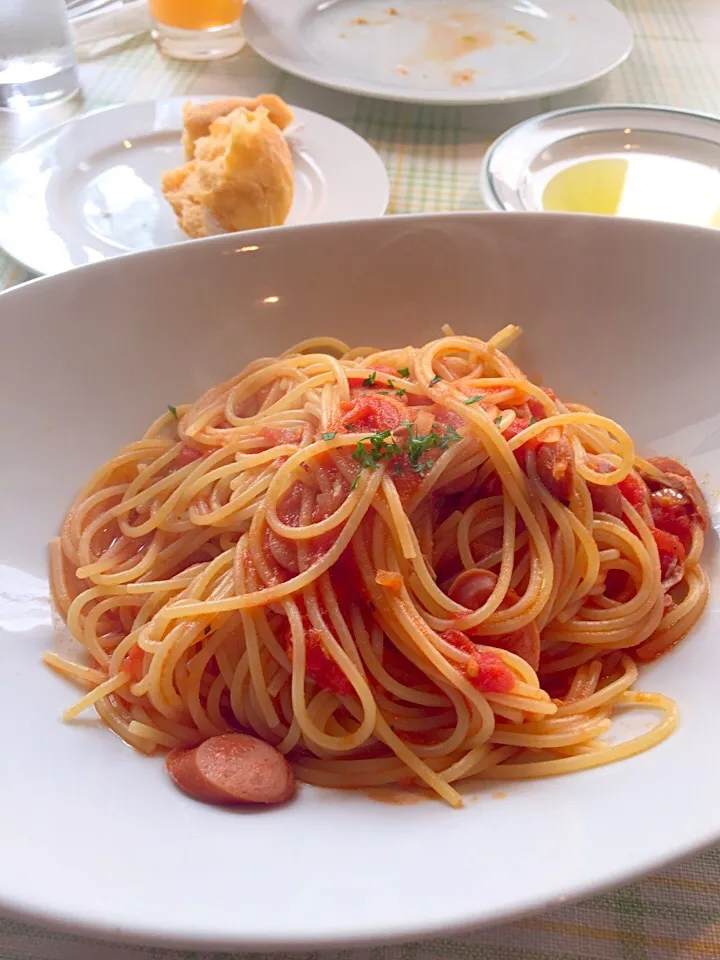 ソーセージとツナのトマトソースパスタ|藤川泰さん