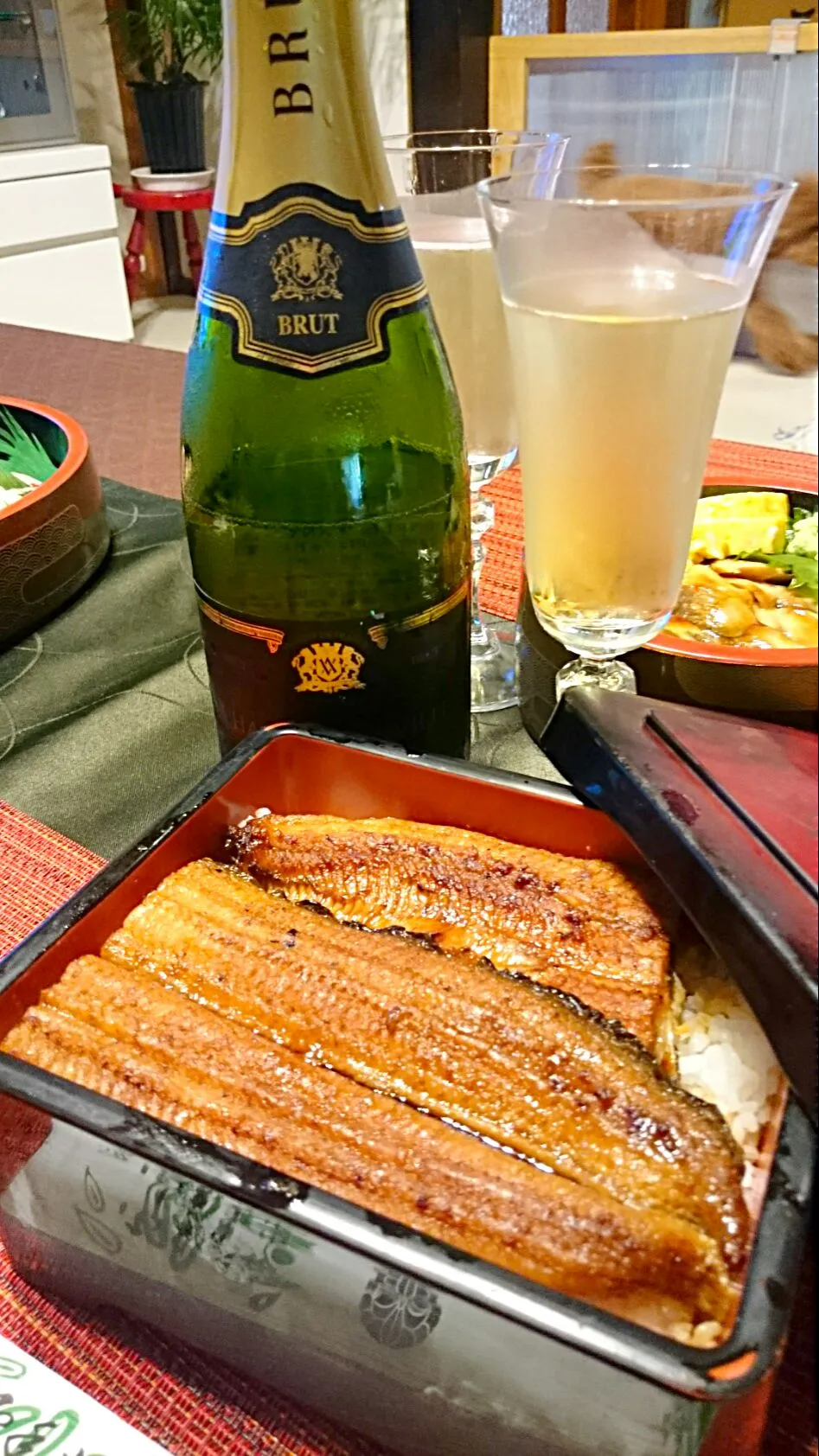 夏バテ防止❗フランスの泡🍷と🍴＼(^o^)／|ナムナムさん