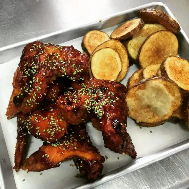 molasses wasabi twice fried wings with fried potatoes|CHUENCHAIさん