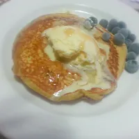 Pancake with icecream|Kaz Kさん