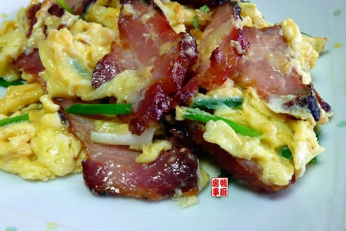 叉烧炒蛋。。。scrambled egg with roast pork|steven z.y.さん