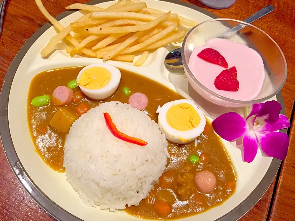 Snapdishの料理写真:カエルカレー|michiko.eさん