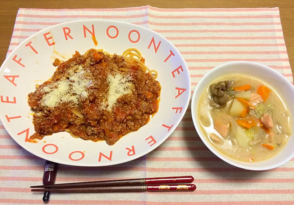 旦那ごはん♡ミートソーススパゲティ&サーモンクリームスープ|Megumi Makiyamaさん