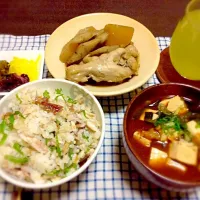 Snapdishの料理写真:さんまごはんと手羽元の煮物|yuko109さん