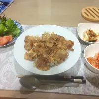 妊娠糖尿病に負けないぞ！豚肉キノコ丼|あーりんさん