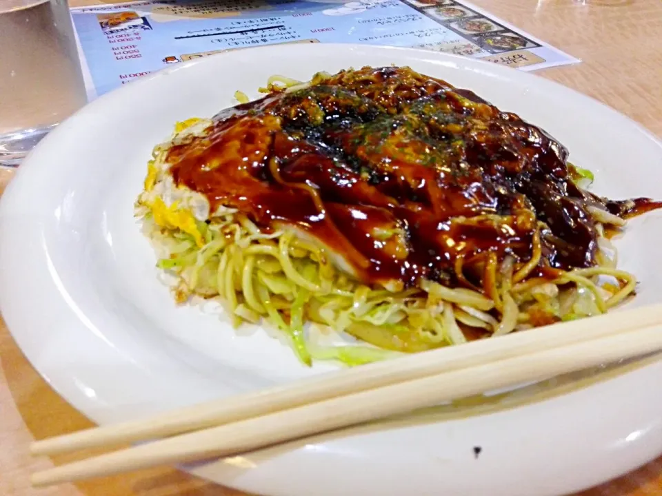 広島で食べた広島風お好み焼きレギュラー800円|こうちゃんさん