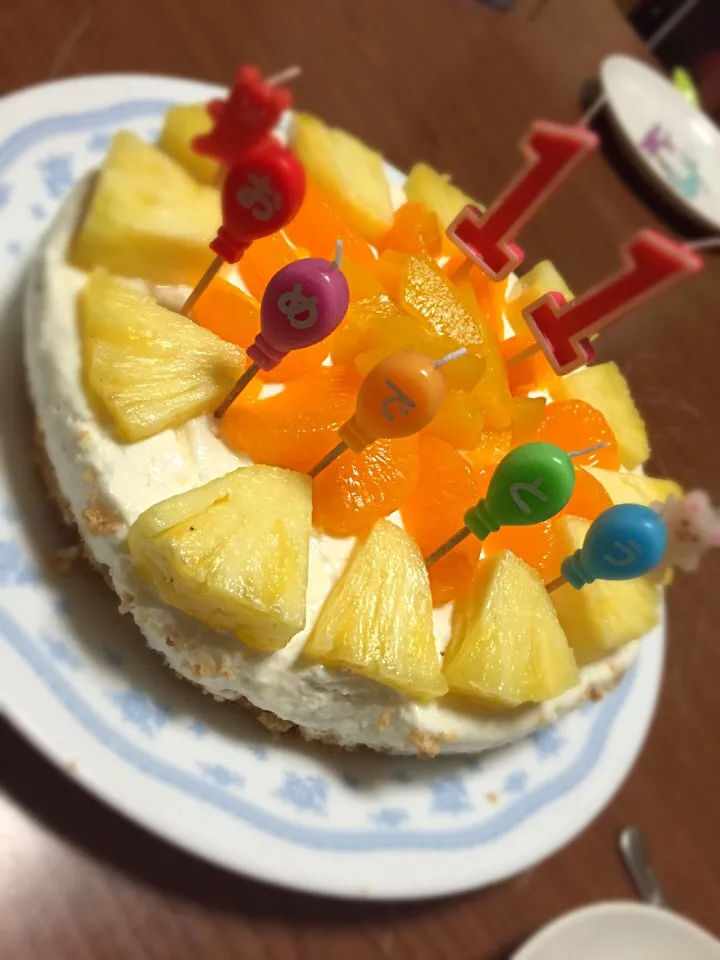 Snapdishの料理写真:娘11歳誕生日🎂✨    水切りヨーグルトdeレアチーズケーキ|まるちゃんさん