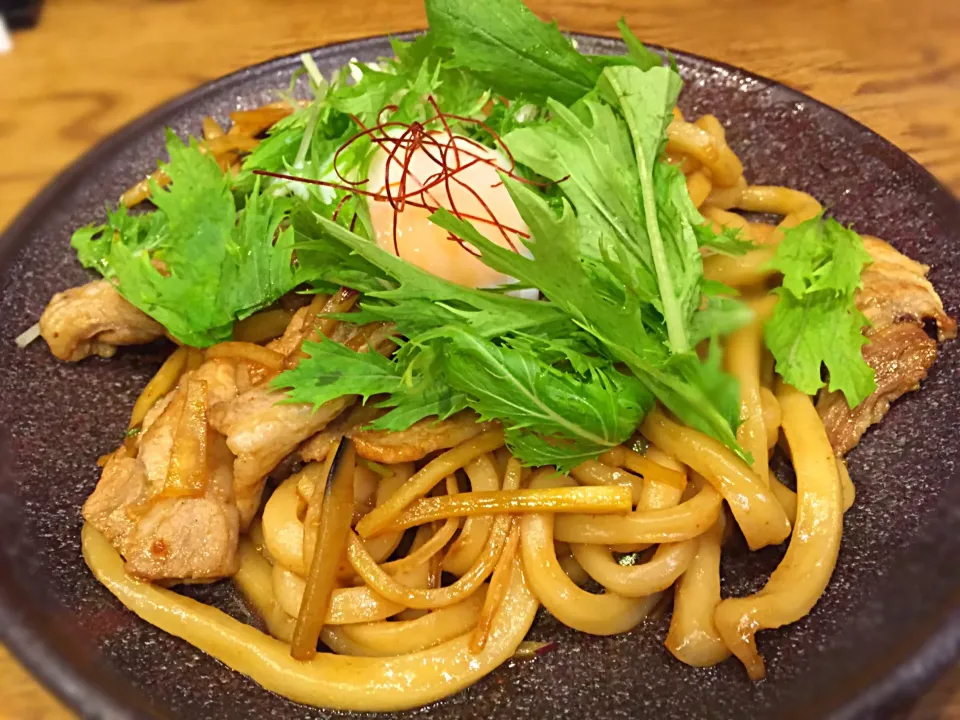 Snapdishの料理写真:シュフ拒絶した夜は牡蠣醤油味焼きうどんでシメましたわ🍜|にゃあ（芸名）さん