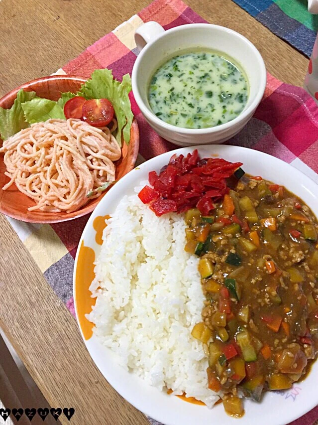 夏野菜たくさんキーマカレー  明太スバゲッティサラダ  ほうれん草のポタージュ|⁑葉月⁑さん