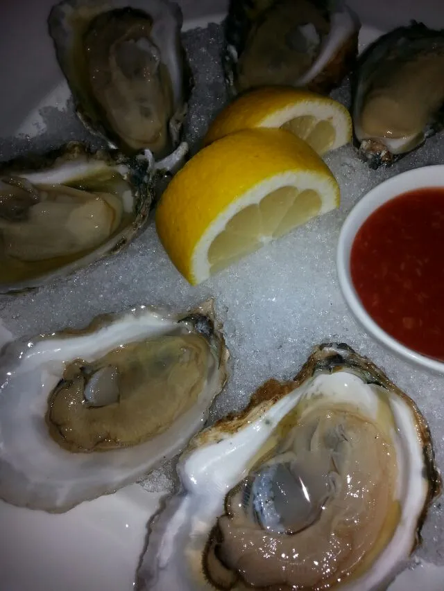 oysters!!|Polly Gelfusoさん