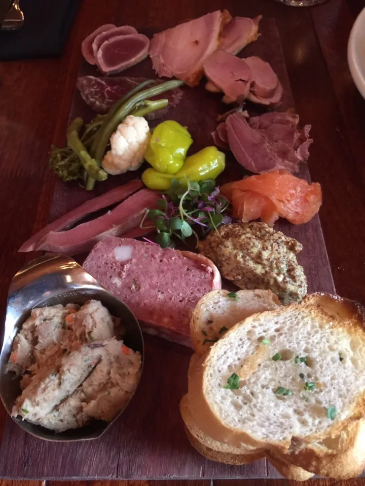 Charcuterie Board from The Happy Gnome|Kkartsさん