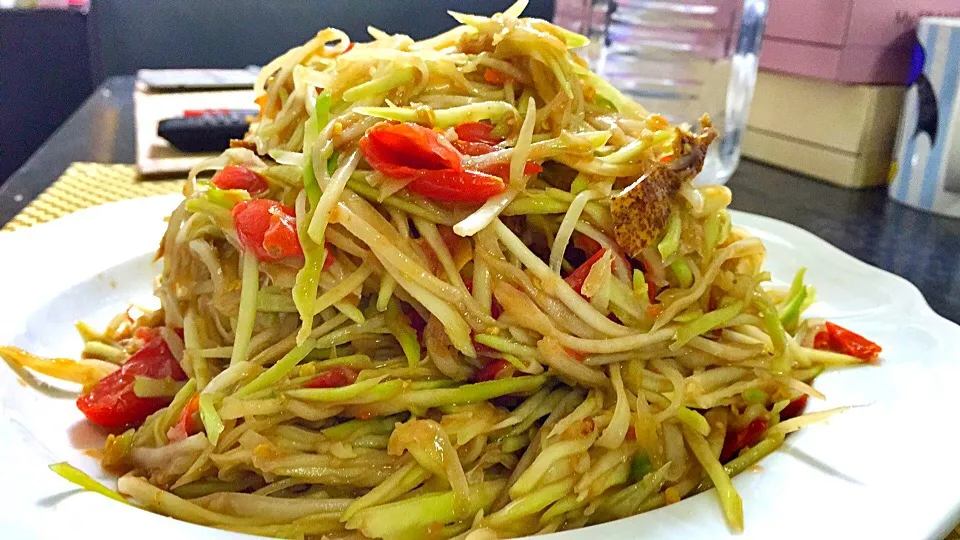 ส้มตำ spicy papaya salad 😋😋😋|krittさん