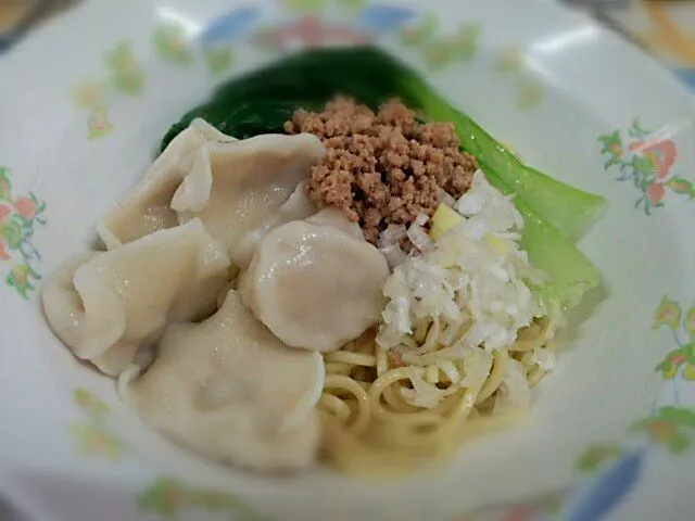 皮もちもち水餃子入り担々麺|よっしー(=^ェ^=)さん