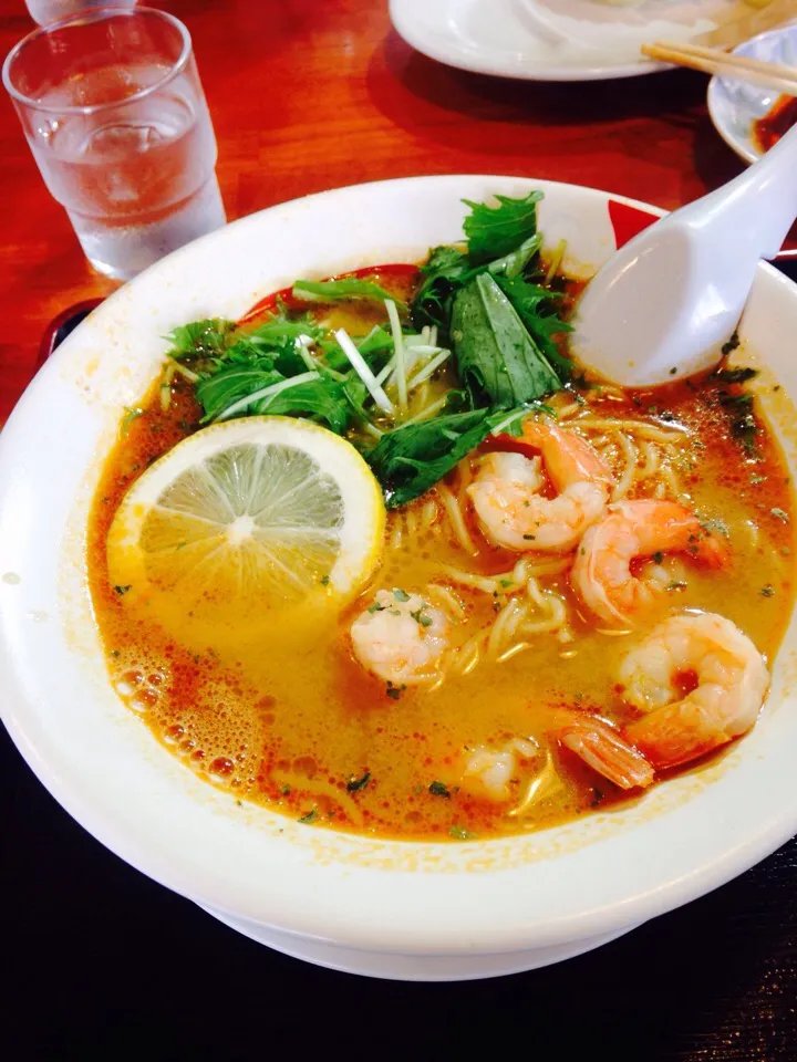 Snapdishの料理写真:トムヤムクンラーメン|こずえさん