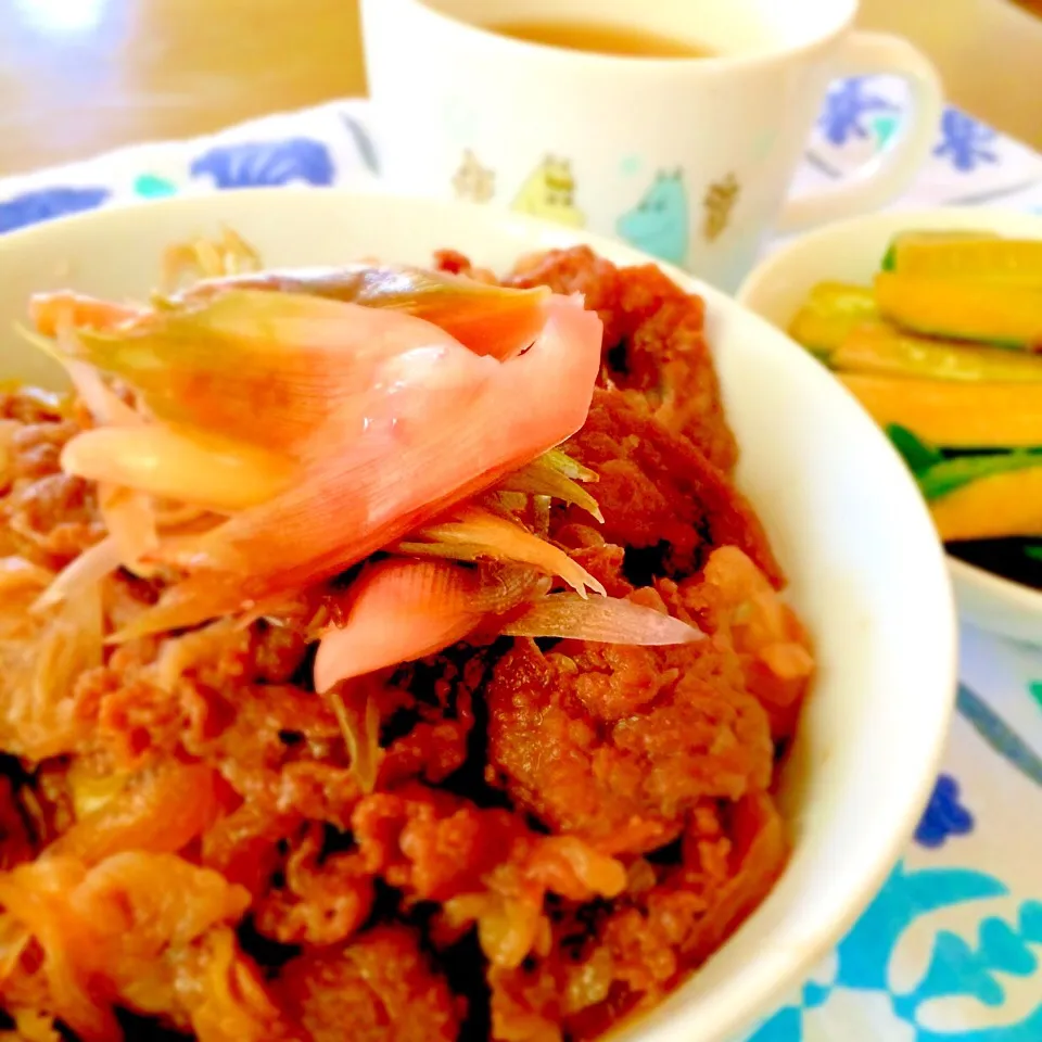 牛丼でランチ🍚🍚|かずみさん