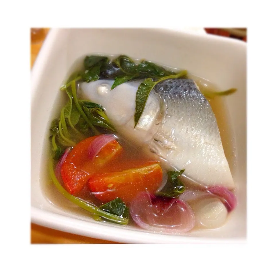 Snapdishの料理写真:Sinigang na Bangus 🍲🐬|Nami Da Iroさん