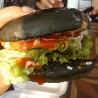 Snapdishの料理写真:BLACK BURGER

 #wisata #kuliner #kota #blitar #black #burger #delicious