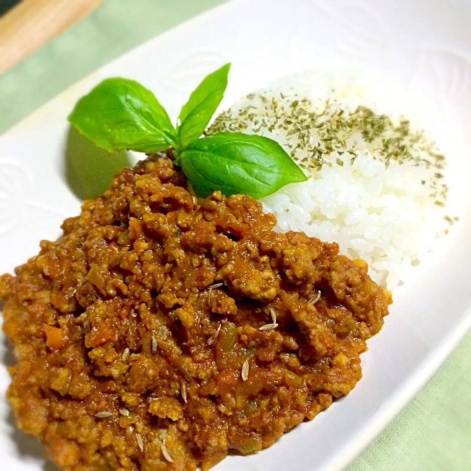 Snapdishの料理写真:咲きちゃんさんの料理 フライパン一つで✨豚肉キーマカレー   やっと作れた〜♪✌️😃|あまねこ🌿さん