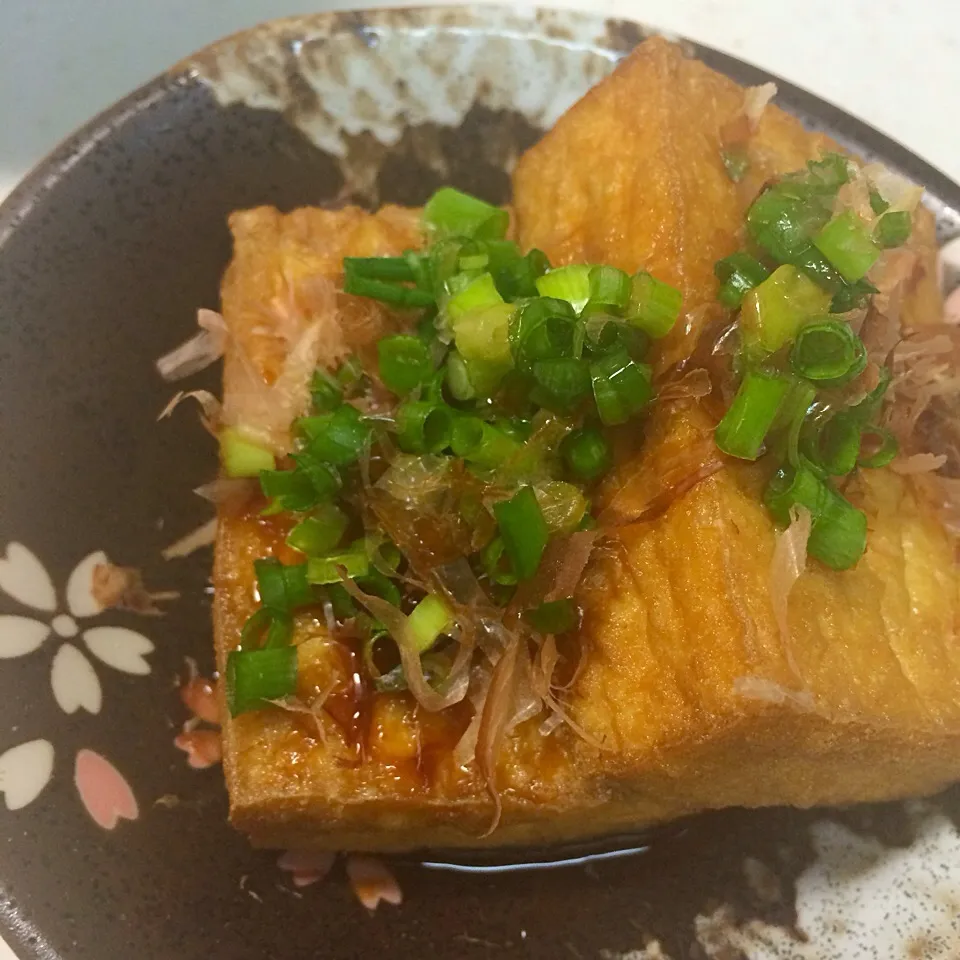 厚揚げ〜焼いて鰹節と葱と生姜醤油で|ゆうみん（4人の母ちゃん）さん