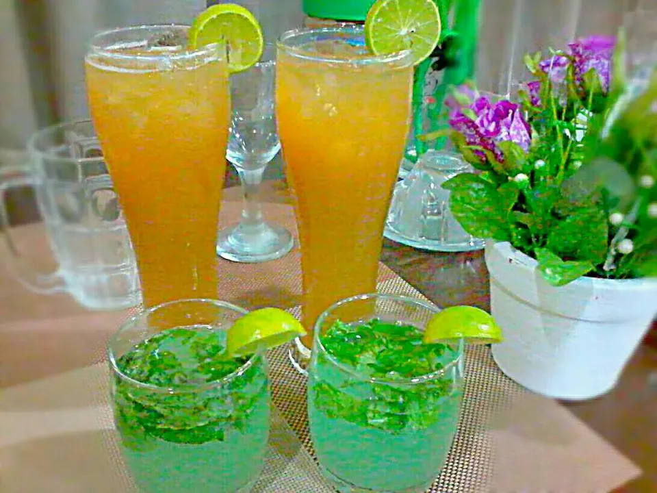 Snapdishの料理写真:Mojito and Long Island Ice Tea Cocktails (tequila gin rum syrup lime mint) ✔|🌼 Pooja's Kitchenette 🌼さん