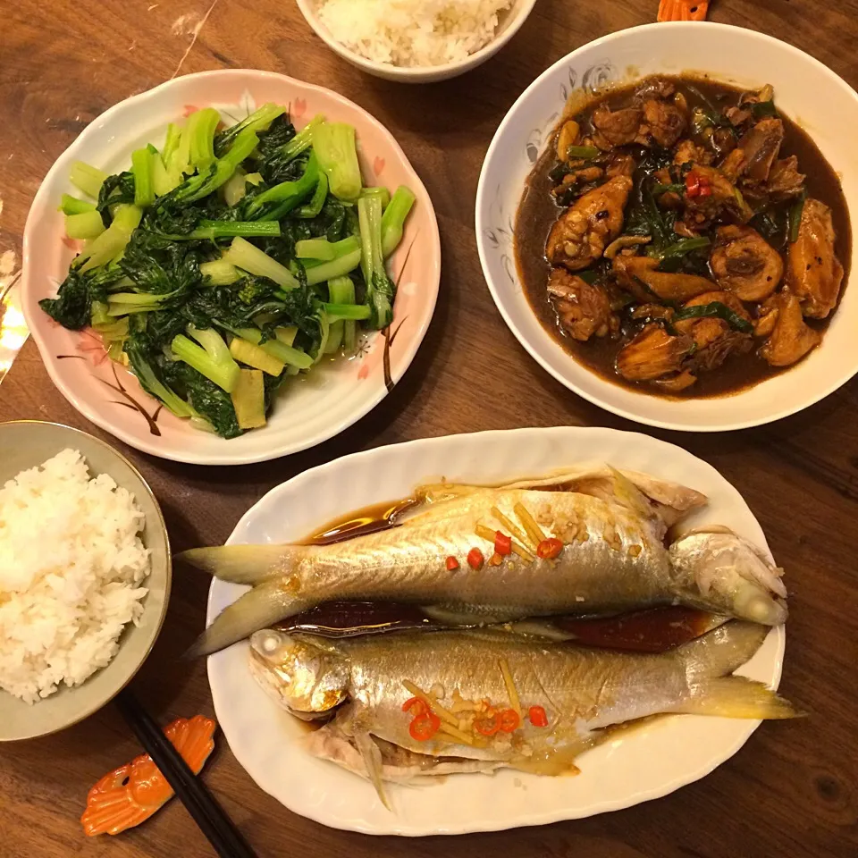 Snapdishの料理写真:Hong Kong Style Home Dinner|KaRenさん