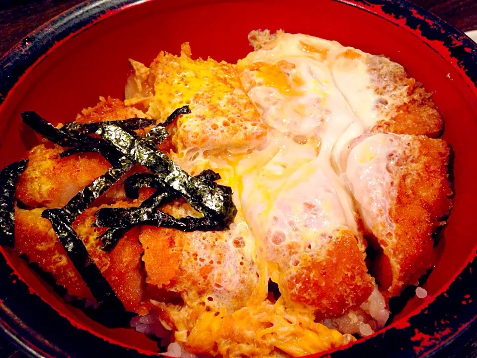 Snapdishの料理写真:弘前 ふぁーすと カツ丼|pipioujiさん