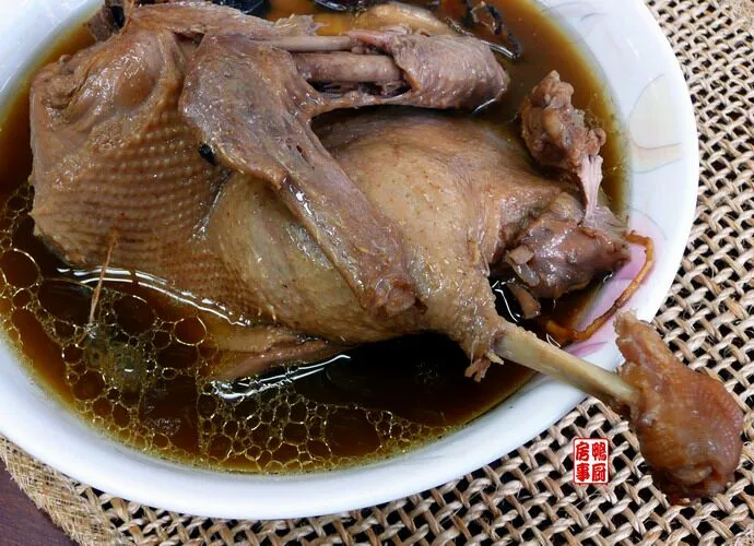 烧鸡鸭。。。duck in broth with herbal medicine and rice wine 2|steven z.y.さん