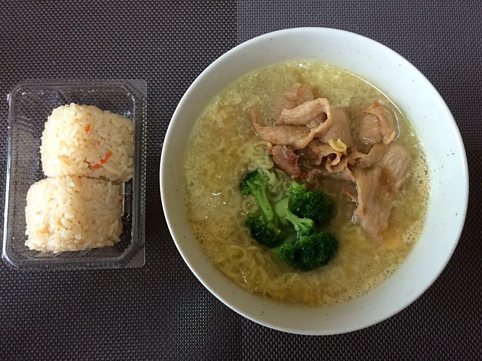 塩ラーメン•おにぎり|ばーさんさん