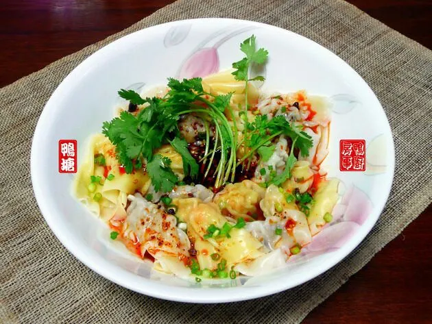 wonton in chili oil|steven z.y.さん