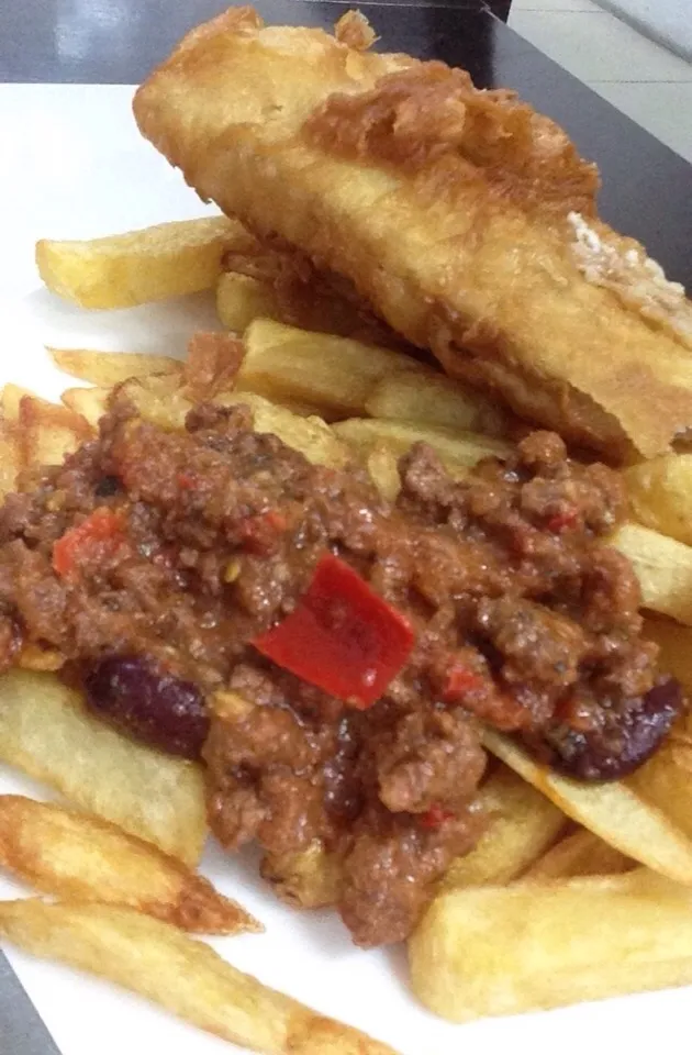 Salmon Fish and Chips and some Chilli Con Carne|SJさん