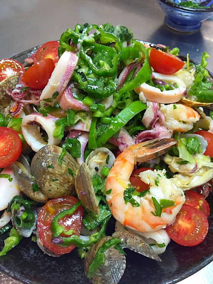 Mixed seafood salad|Michael Kohlさん