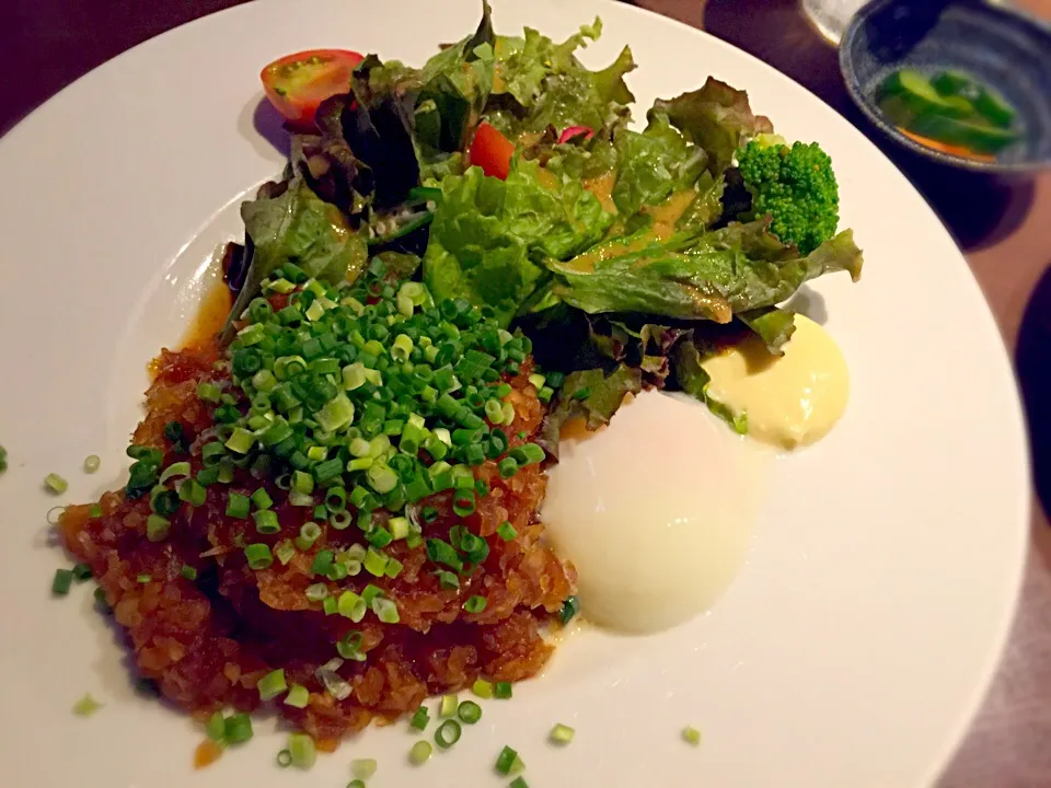 かえももさんとびいのランチ❤︎❤︎鬼おろしハンバーグ温玉のせ|ももみさん