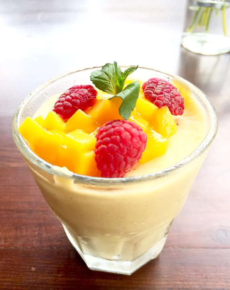 Snapdishの料理写真:Mango mousse|Eduardo Mestre Sさん