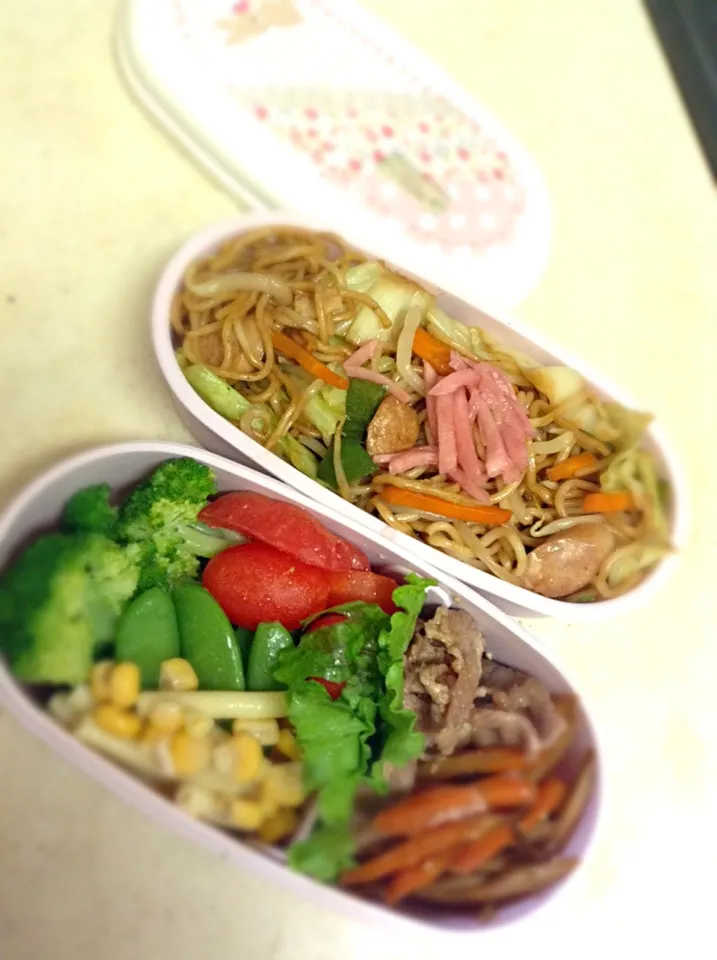 Today's lunch box. yakisoba yeah!|hoppycowさん