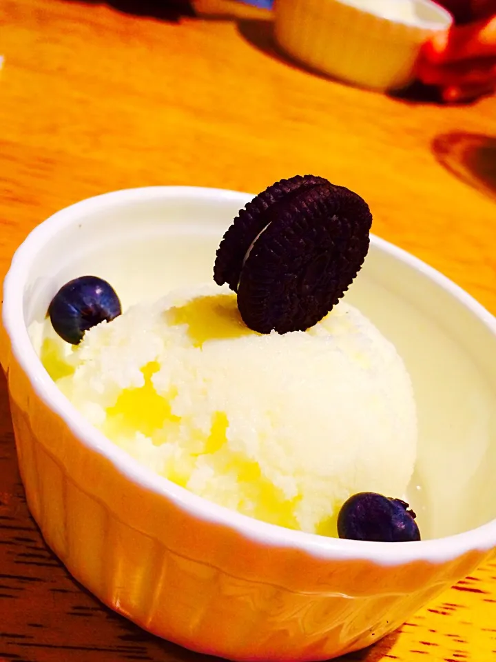 Condensed milk ice cream 
練乳アイス @ Farm's cafe 
#cflat #cafe #OSAKA|心斎橋  C Flat Cafeさん